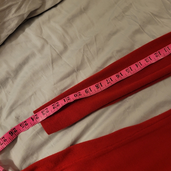 Jessica Howard (100% acrylic) Small, Red - Picture 3 of 5